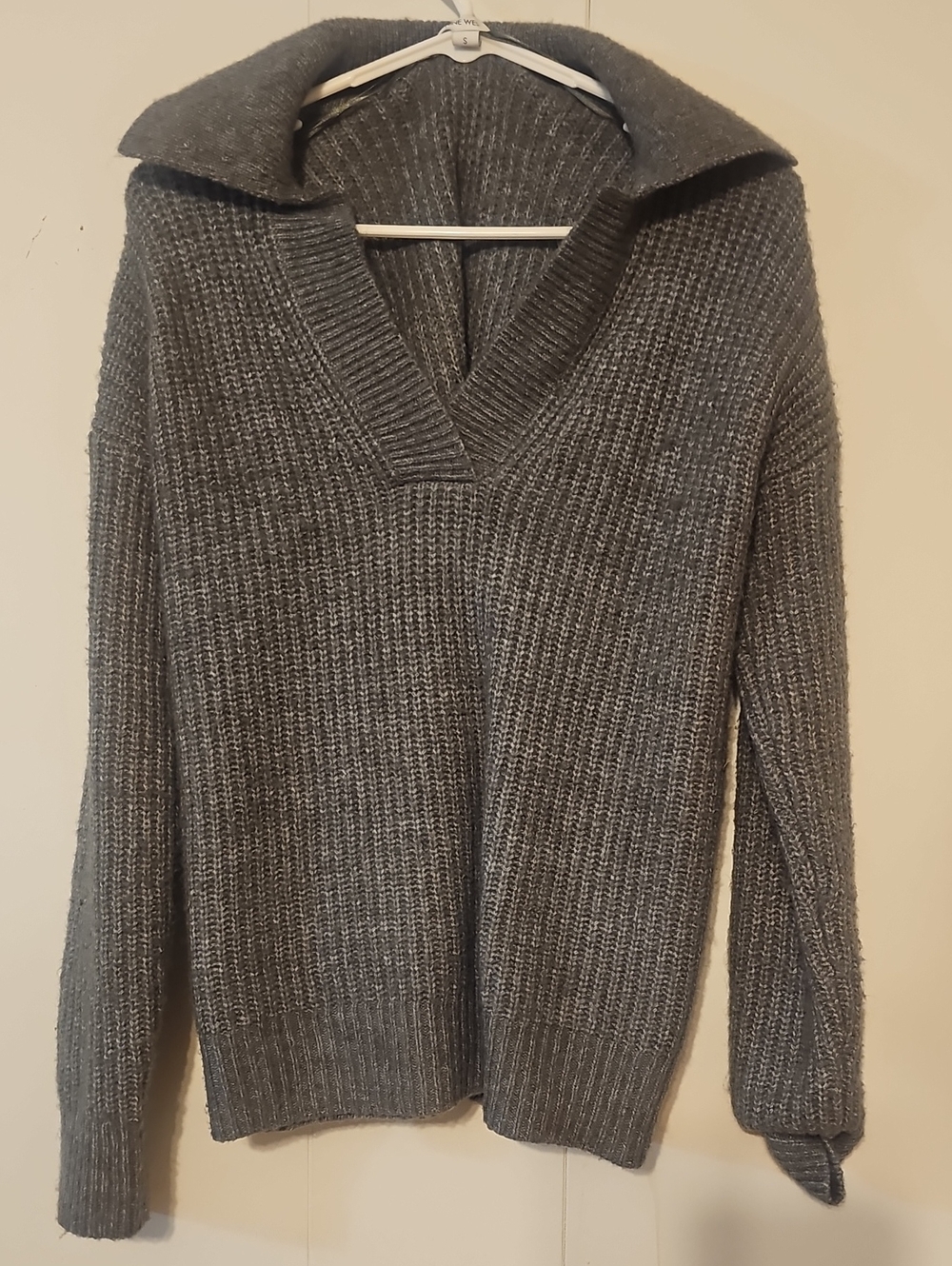 Nine West Charcoal Ribbed V-Neck Sweater with Fold-Over Collar